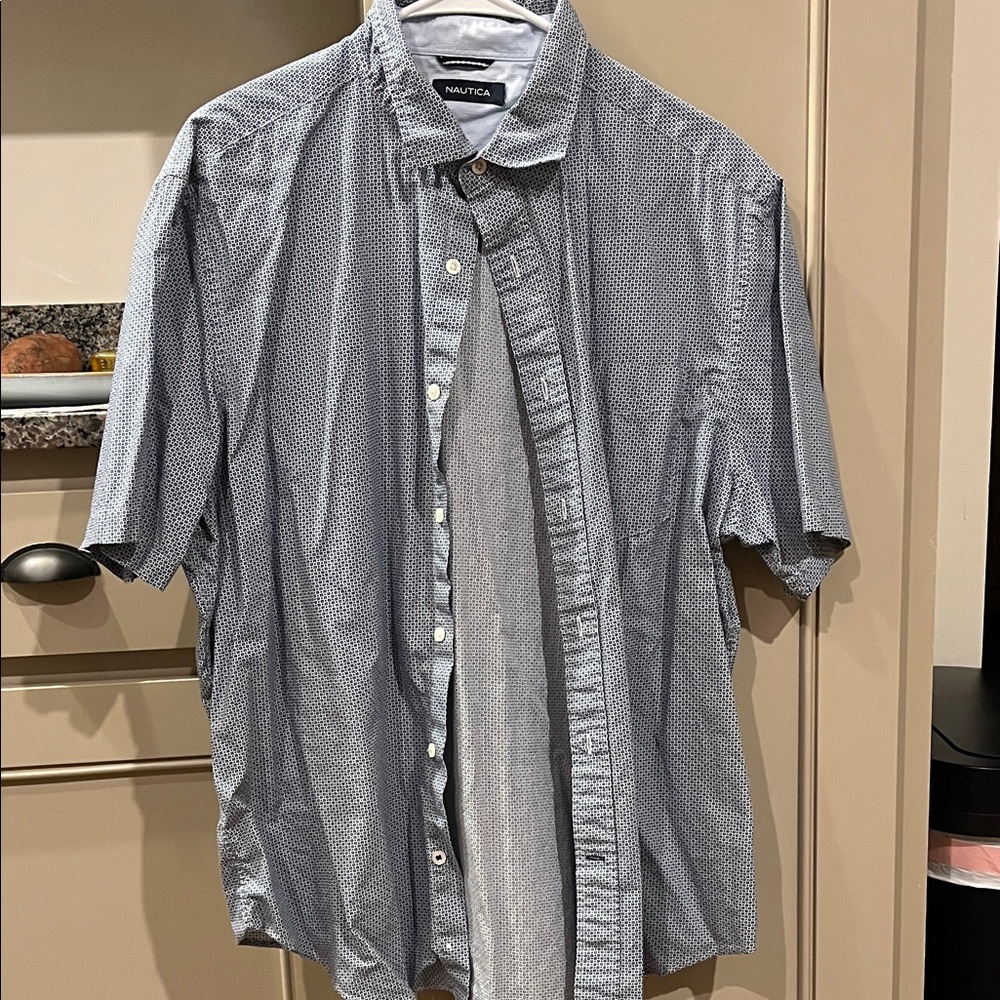 Nautica Men's Patterned Button-Down Shirt